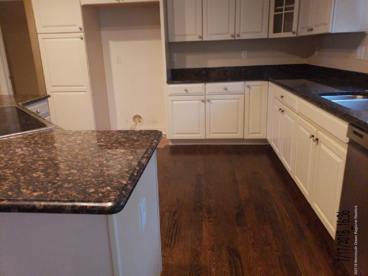 31 Gallant Fox Road Tinton Falls, NJ 07724 - Photo 7 of 27 20180717_163633