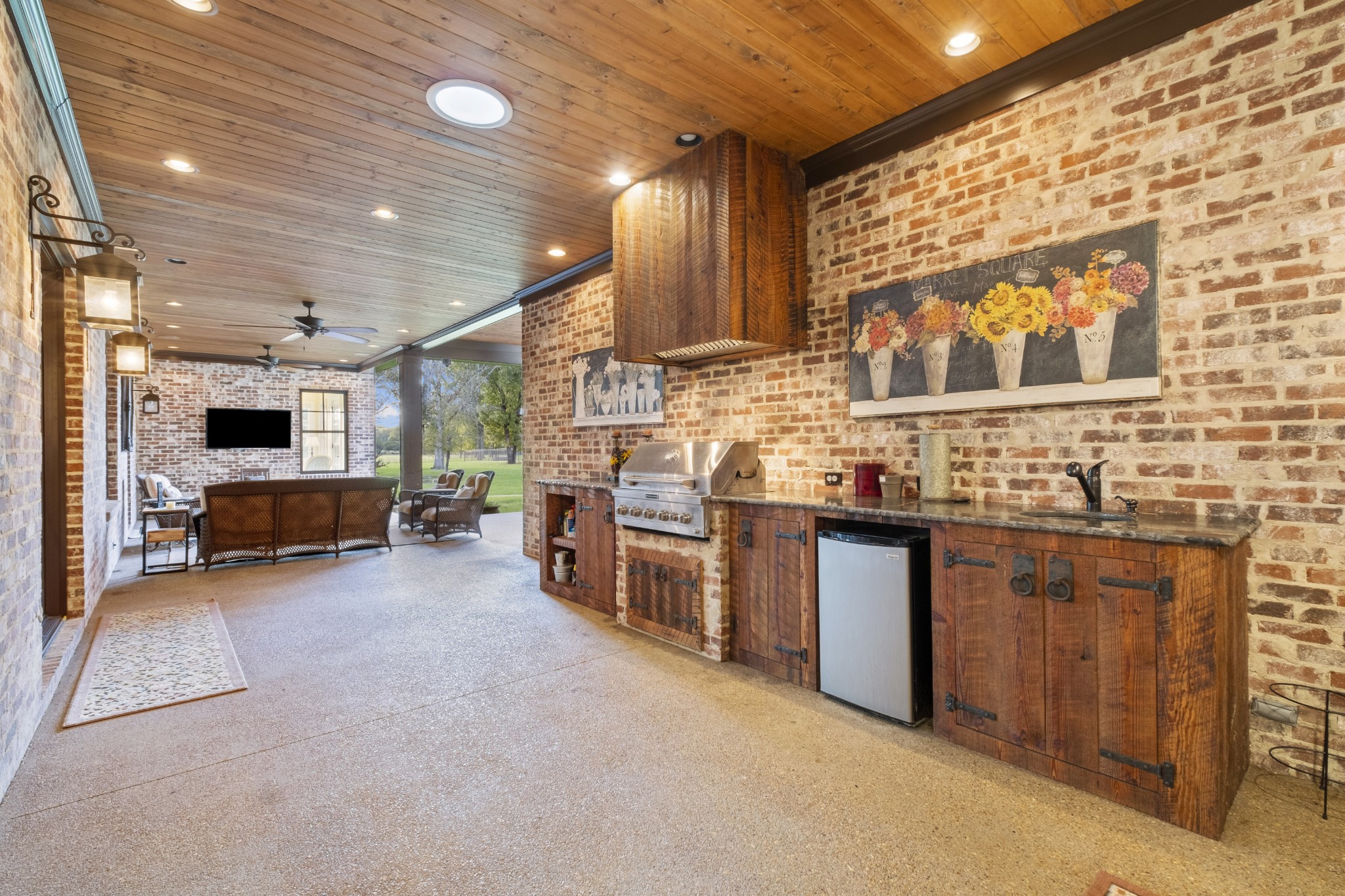 4760 Sharpsville Road Murfreesboro, TN 37130 - Photo 29 of 50 a kitchen with stainless steel appliances granite countertop a sink and cabinets