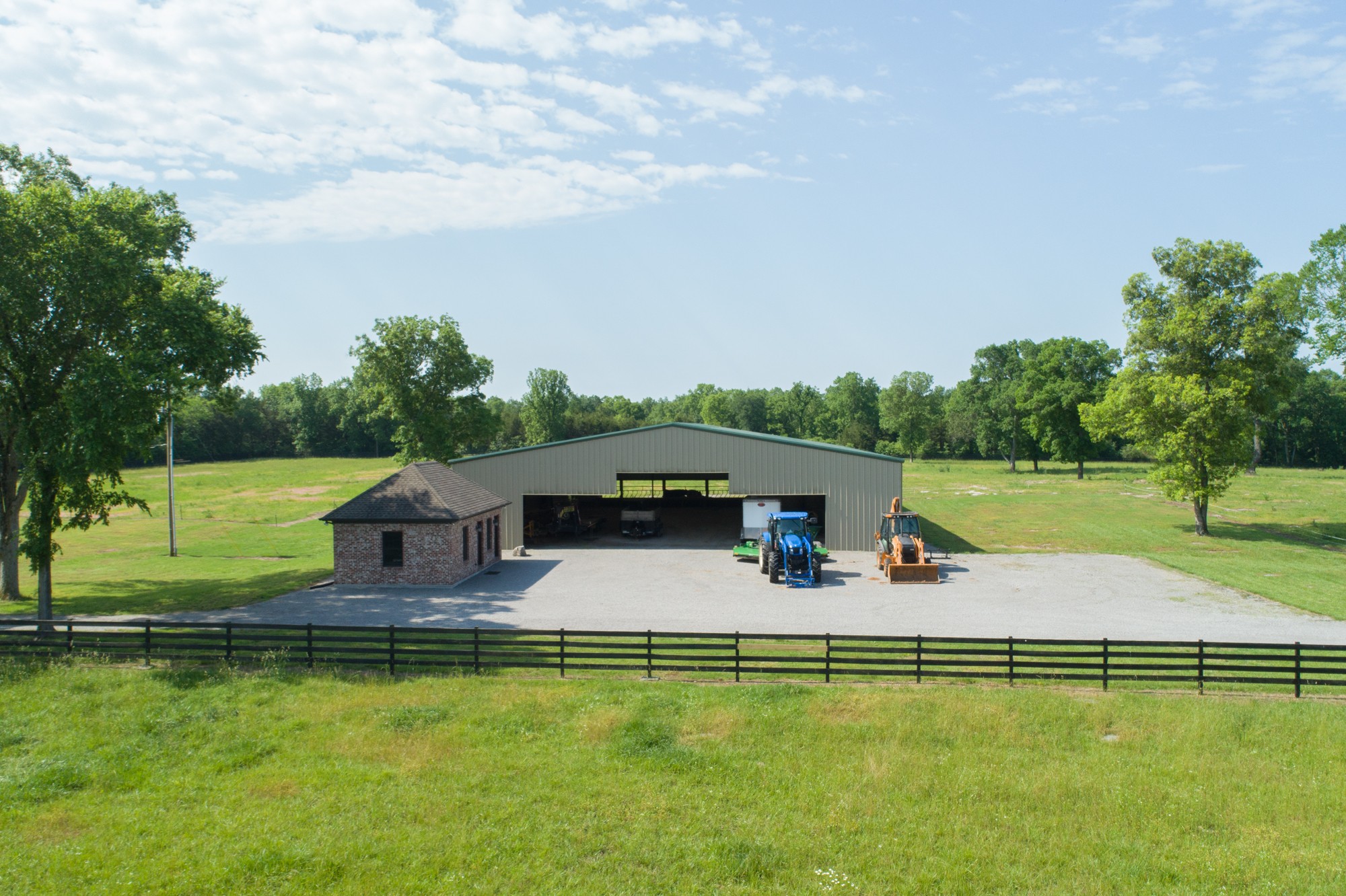 4760 Sharpsville Road Murfreesboro, TN 37130 - Photo 45 of 50 a view of a swimming pool with a garden