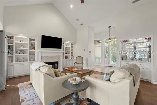 $847,000 | 3 Winding Oak Drive, Okatie, SC 29909