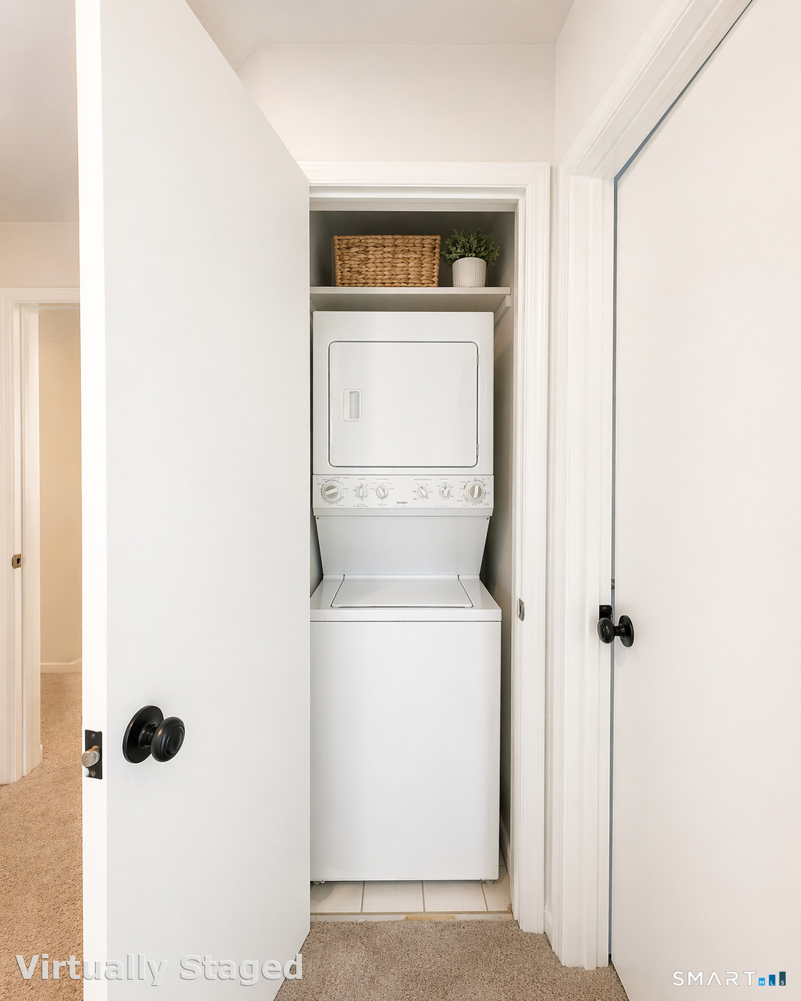 905 Oronoke Road, Unit 13 Waterbury, CT 06708 - Photo 15 of 18 a utility room with dryer and washer