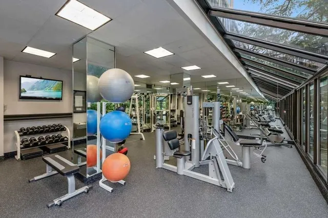 $249,000 | 2001 Holcombe Boulevard, Unit 404, Houston, TX 77030