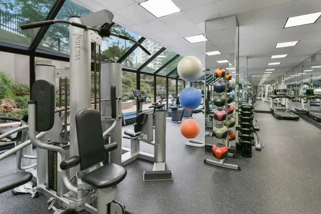 $249,000 | 2001 Holcombe Boulevard, Unit 404, Houston, TX 77030