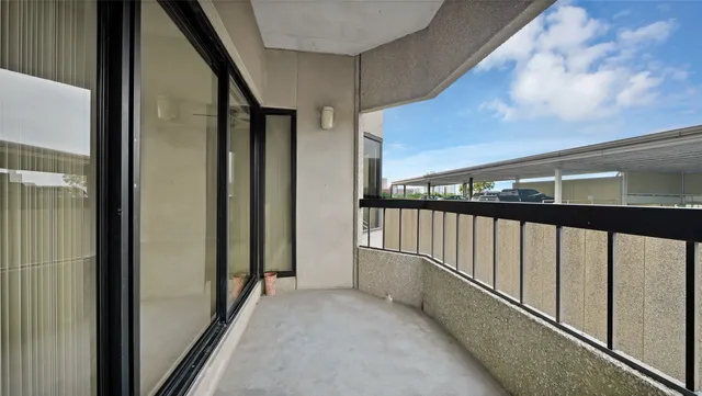 $249,000 | 2001 Holcombe Boulevard, Unit 404, Houston, TX 77030