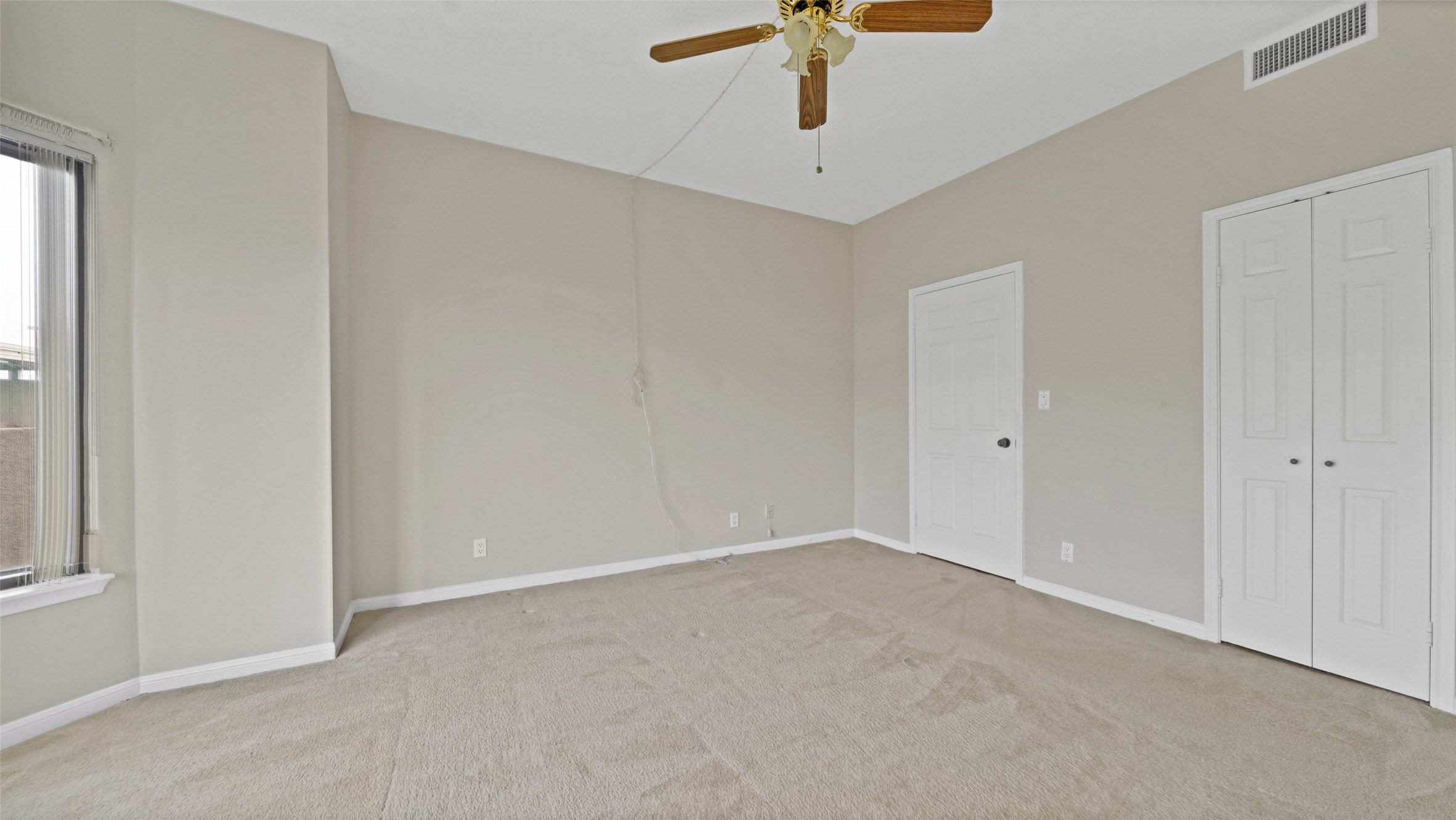 2001 Holcombe Boulevard, Unit 404 Houston, TX 77030 - Photo 8 of 33 The Master is spacious and provides many options for arranging your bedroom suite furniture.