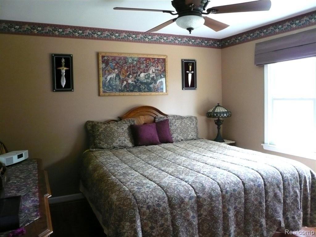 6800 Sheldon Road Belleville, MI 48111 - Photo 16 of 23 Sheldon Bedroom 2.JPG