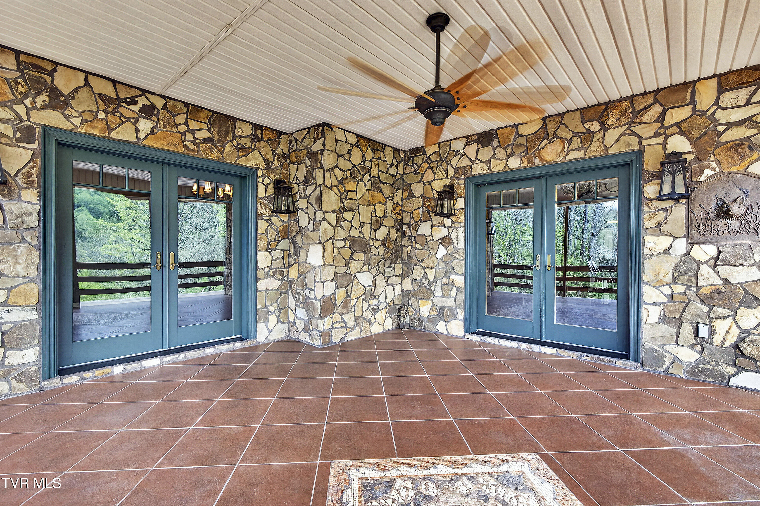 24327 North Fork River Road Abingdon, VA 24210 - Photo 15 of 81 LOWER DECK