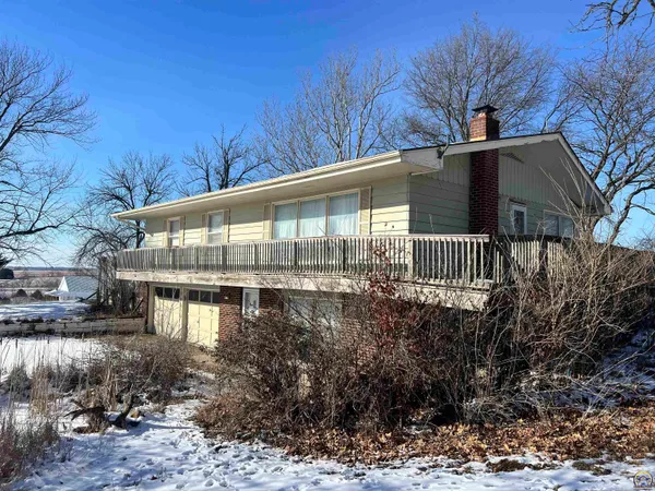 $270,000 | 13818 K-214 Highway, Hoyt, KS 66440