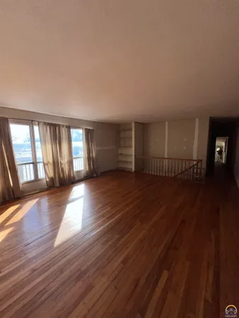 $270,000 | 13818 K-214 Highway, Hoyt, KS 66440