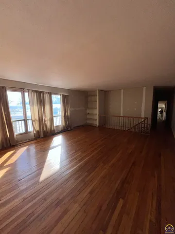 $280,000 | 13818 K-214 Highway, Hoyt, KS 66440