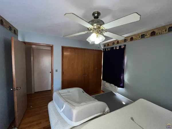 $270,000 | 13818 K-214 Highway, Hoyt, KS 66440