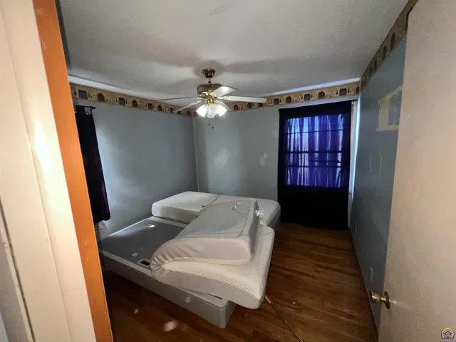 $280,000 | 13818 K-214 Highway, Hoyt, KS 66440