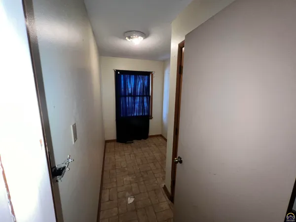 $270,000 | 13818 K-214 Highway, Hoyt, KS 66440