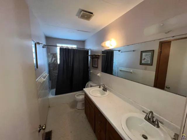 $280,000 | 13818 K-214 Highway, Hoyt, KS 66440