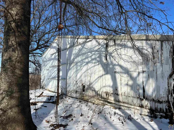 $270,000 | 13818 K-214 Highway, Hoyt, KS 66440