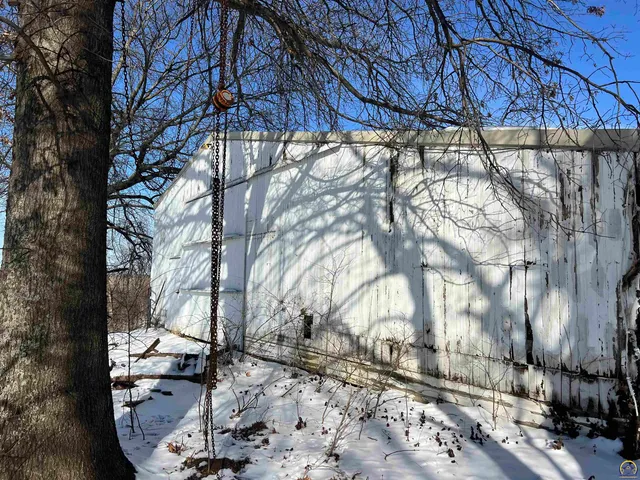 $280,000 | 13818 K-214 Highway, Hoyt, KS 66440