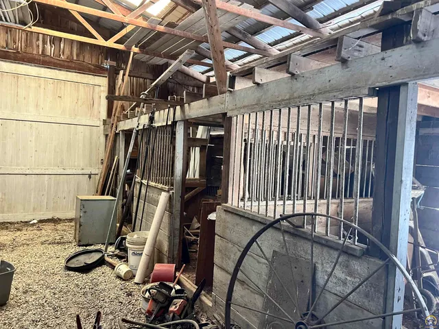 $280,000 | 13818 K-214 Highway, Hoyt, KS 66440