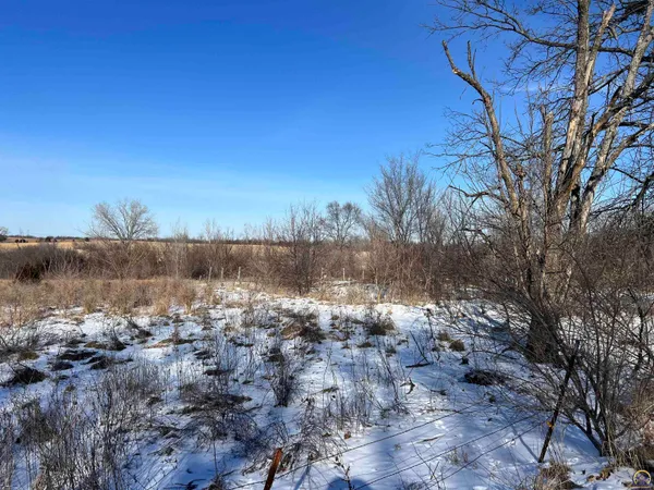 $270,000 | 13818 K-214 Highway, Hoyt, KS 66440