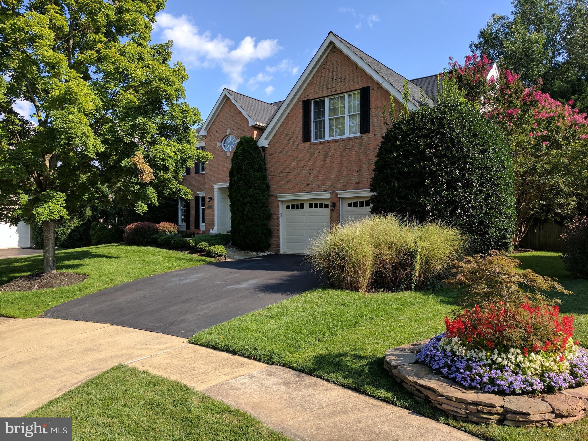 10995 Clover Hunt Court Reston, VA 20194 - Photo 2 of 30 Exterior (Front)