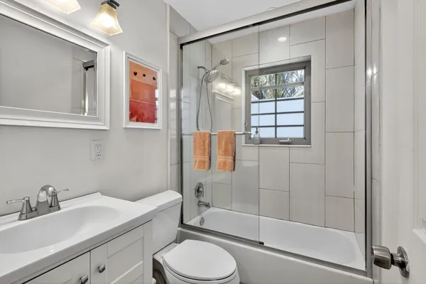 $3,500 | 153 Southeast 30th Avenue, Boynton Beach, FL 33435