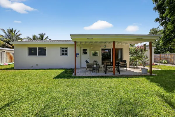 $3,500 | 153 Southeast 30th Avenue, Boynton Beach, FL 33435