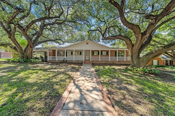 $675,000 | 5014 Ridgeview Drive, Waco, TX 76710