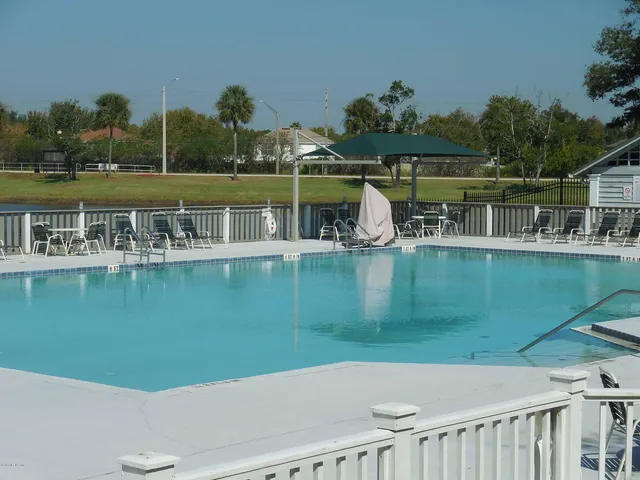 $2,100 | 2024 Hovington Circle West, Jacksonville, FL 32246