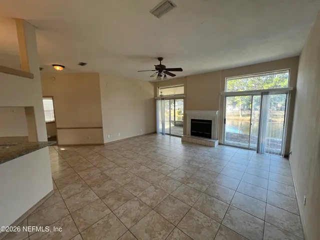 $2,100 | 2024 Hovington Circle West, Jacksonville, FL 32246