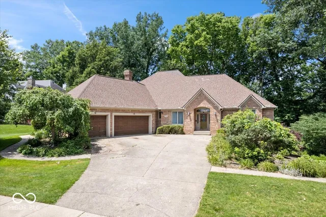 $649,000 | 7250 Royal Oakland Drive, Indianapolis, IN 46236