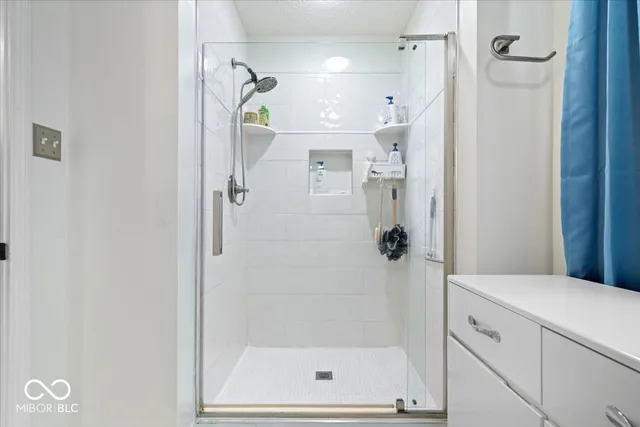 $649,000 | 7250 Royal Oakland Drive, Indianapolis, IN 46236