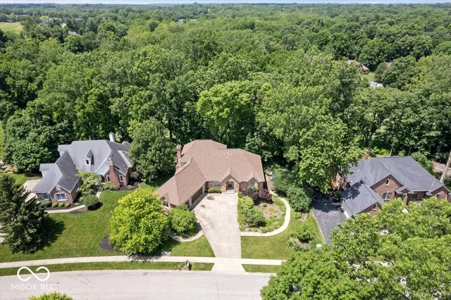 $649,000 | 7250 Royal Oakland Drive, Indianapolis, IN 46236
