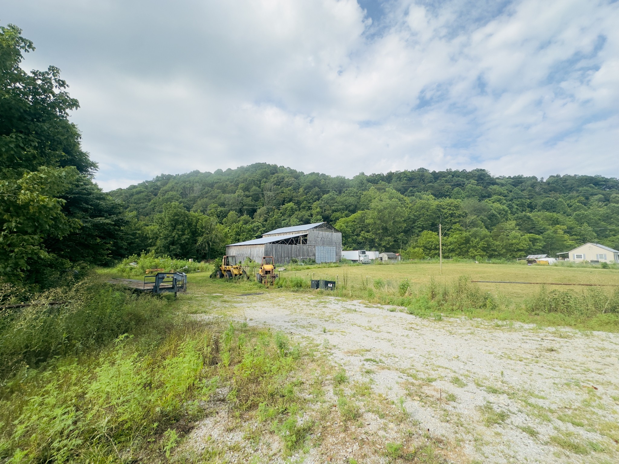 1611 Knob Creek Road Celina, TN 38551 - Photo 19 of 48
