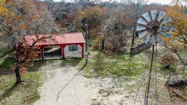 $299,900 | 133 Country Oaks, La Vernia, TX 78121