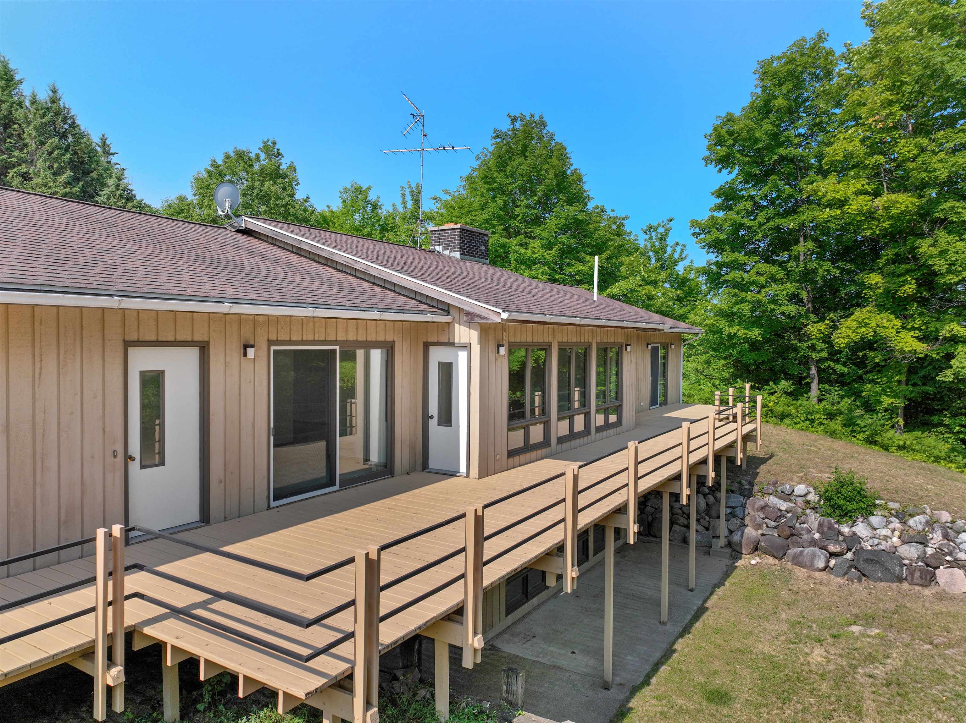 8101 East Pleasant Hill Road Suttons Bay, MI 49682 - Photo 19 of 59