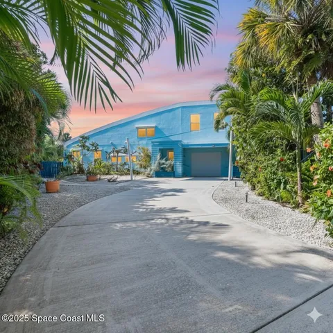 a kitchen with granite countertop lots of counter top space
