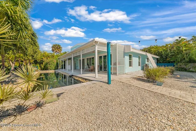 a view of open space with trees