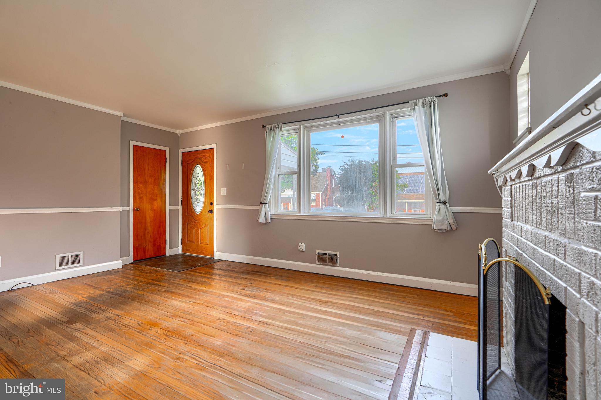400 Celeste Avenue Baltimore, MD 21221 - Photo 5 of 37
