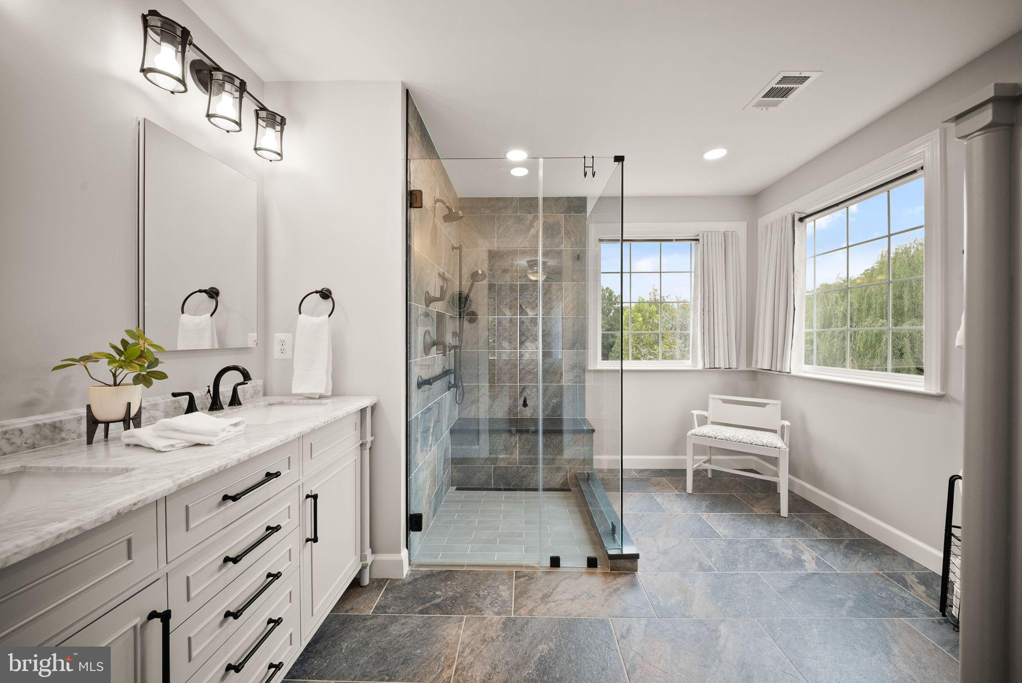 35499 Broken Arrow Road Round Hill, VA 20141 - Photo 28 of 82 Primary en suite bathroom is renovated!