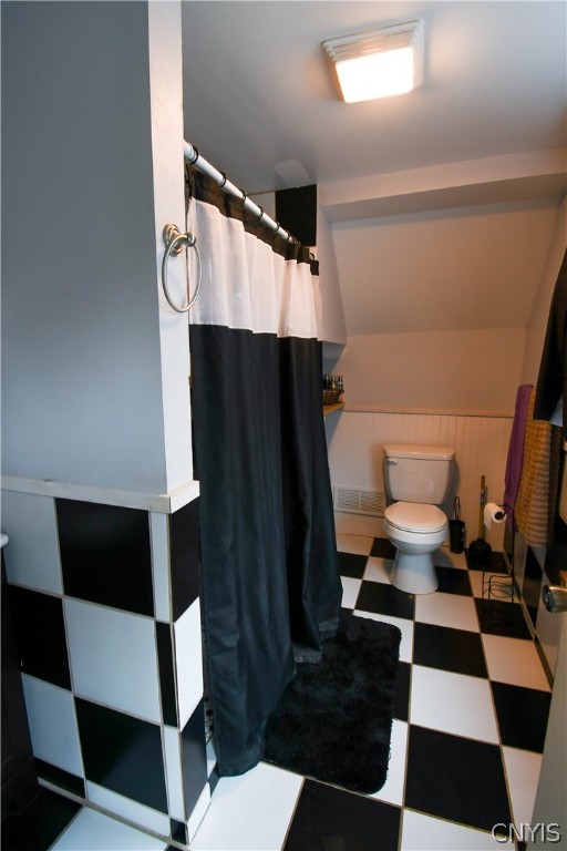 511 State Street Fulton, NY 13069 - Photo 23 of 35 Second level full bathroom