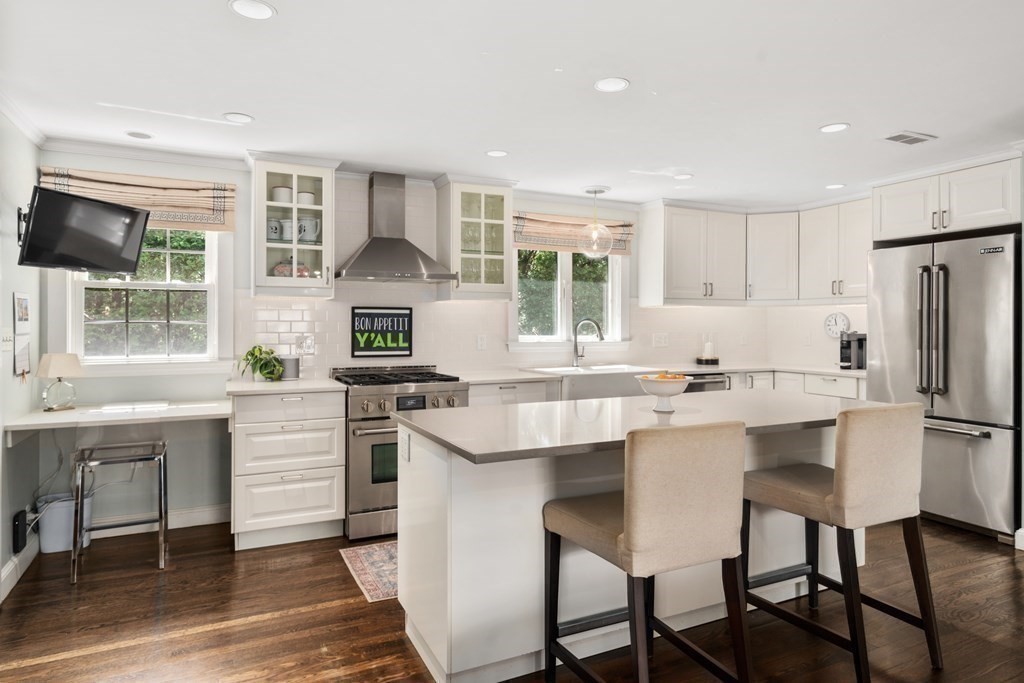 8 Sachem Road Winchester, MA 01890 - Photo 3 of 40 Gallery Image 3