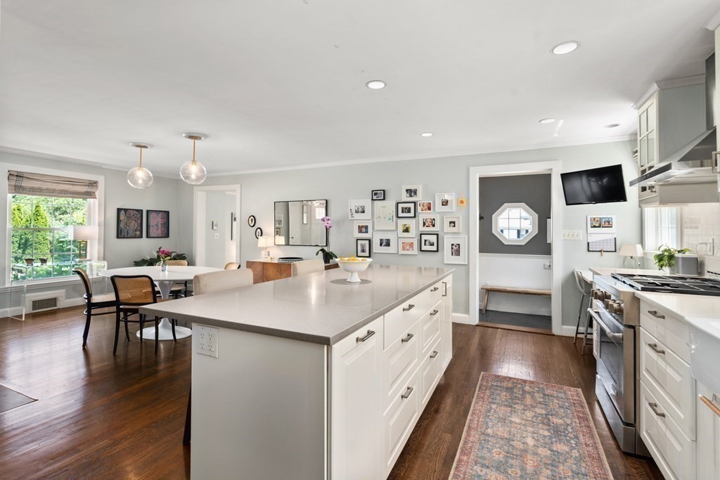 8 Sachem Road Winchester, MA 01890 - Photo 7 of 40 Gallery Image 7