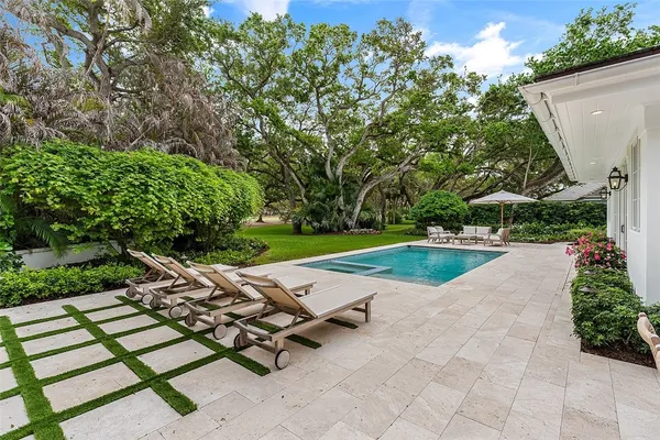 $9,480,000 | 160 Clarkson Lane, Vero Beach, FL 32963