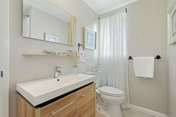 $845,000 | 257 Moreton Bay Lane, Unit 2, Goleta, CA 93117