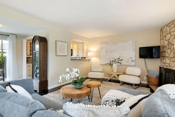 $845,000 | 257 Moreton Bay Lane, Unit 2, Goleta, CA 93117