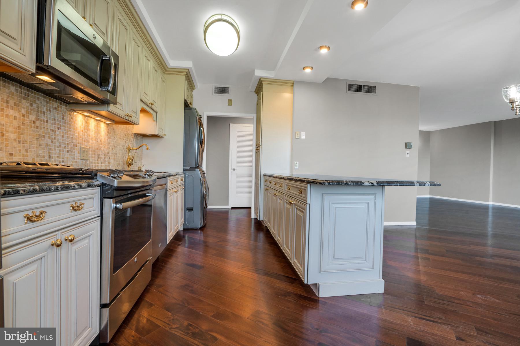 191 Presidential Boulevard, Unit R702 Bala Cynwyd, PA 19004 - Photo 11 of 35