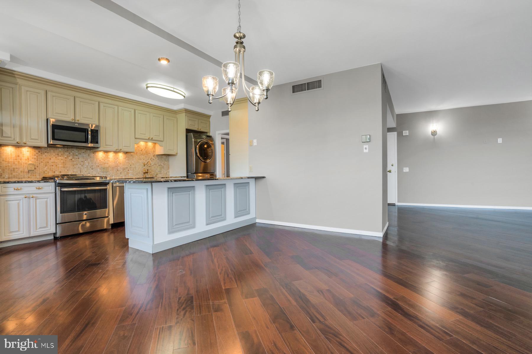191 Presidential Boulevard, Unit R702 Bala Cynwyd, PA 19004 - Photo 2 of 35