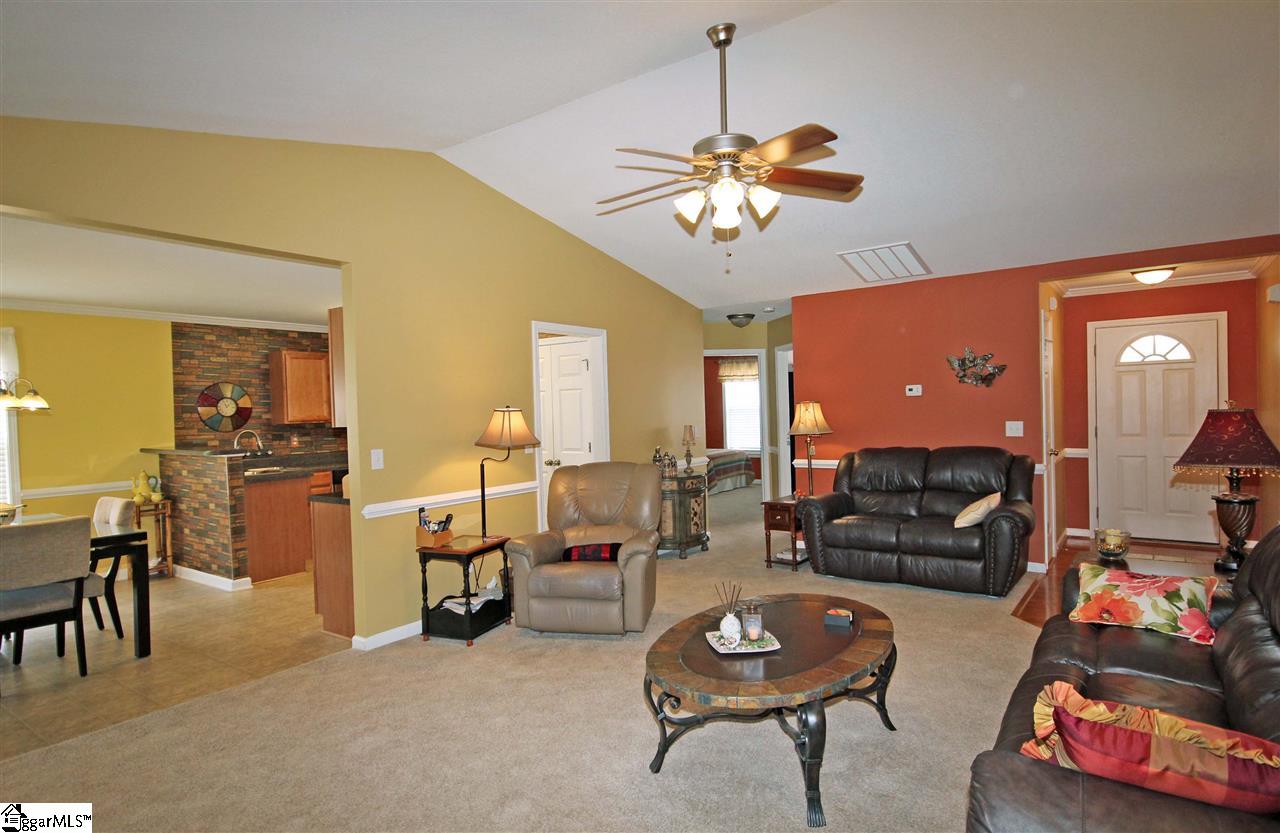 201 Manitou Way Fountain Inn, SC 29644 - Photo 5 of 20 Gallery Image 5