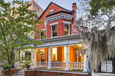 $2,595,000 | 106 East Harris Street, Savannah, GA 31401