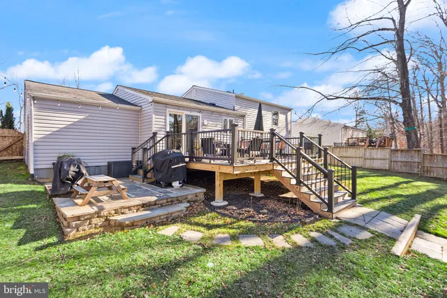 $700,000 | 7902 Cliff Rock Court, Springfield, VA 22153