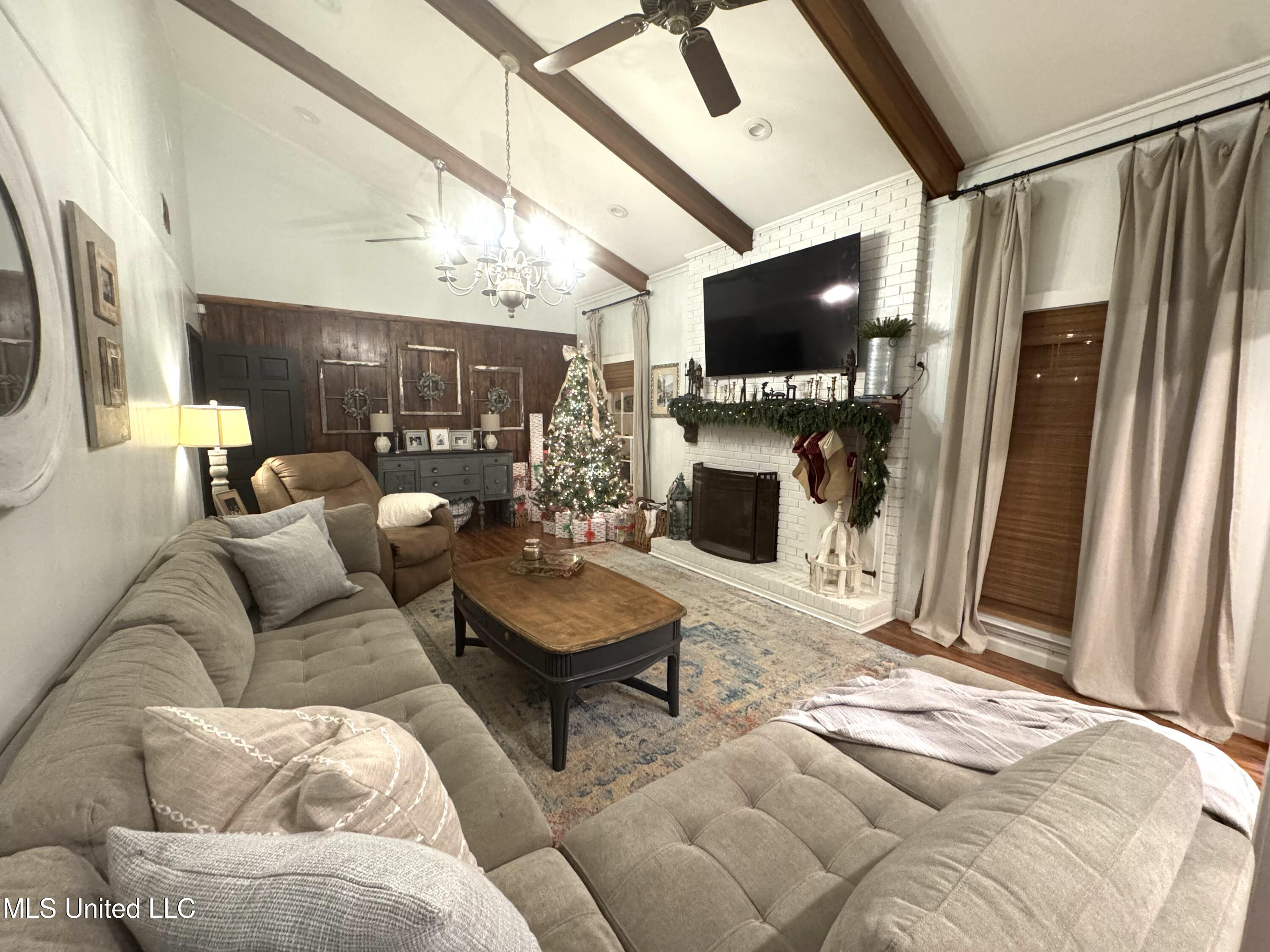 246 2nd Street Flora, MS 39071 - Photo 2 of 13 IMG_1580